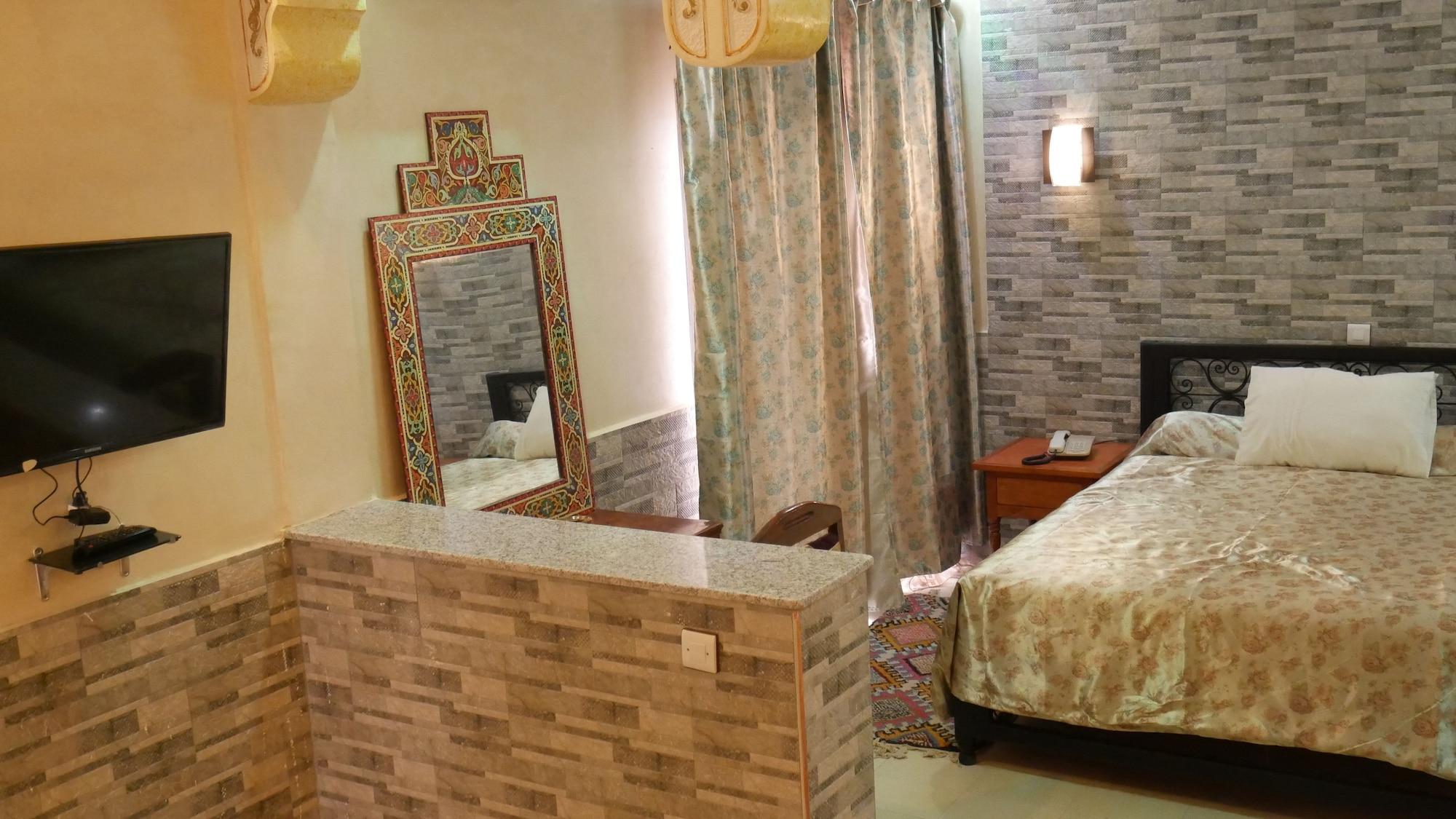 Hotel Bougafer Тингир Экстерьер фото