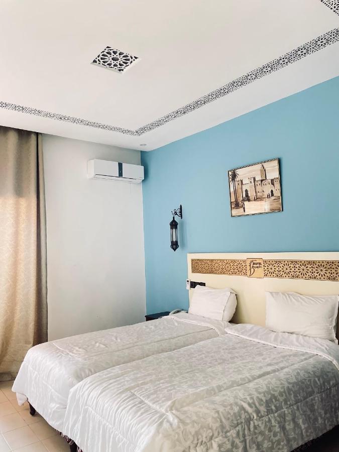 Hotel Bougafer Тингир Экстерьер фото