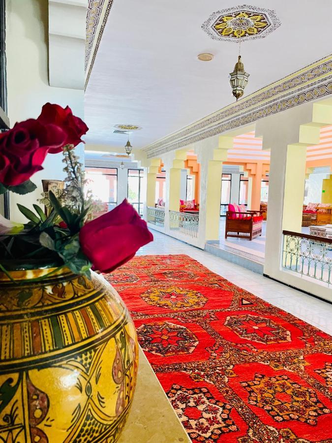Hotel Bougafer Тингир Экстерьер фото