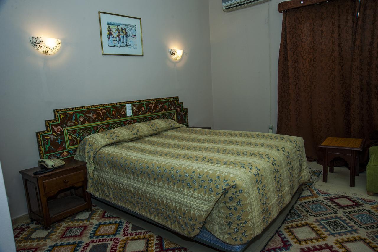 Hotel Bougafer Тингир Экстерьер фото