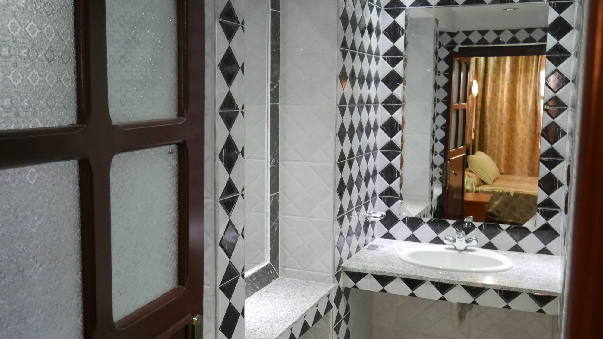 Hotel Bougafer Тингир Экстерьер фото